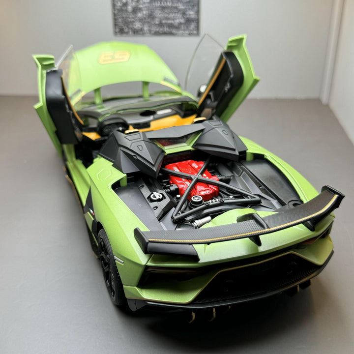 Lamborghini Evontado SVJ 1:18 Alloy Car Model, Cool Kids Toy Car, Multi-functional Collectible Car Model