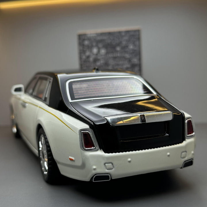 1:18 scale alloy model car - Rolls-Royce Phantom, cool children's toy car, multifunctional collectible model car